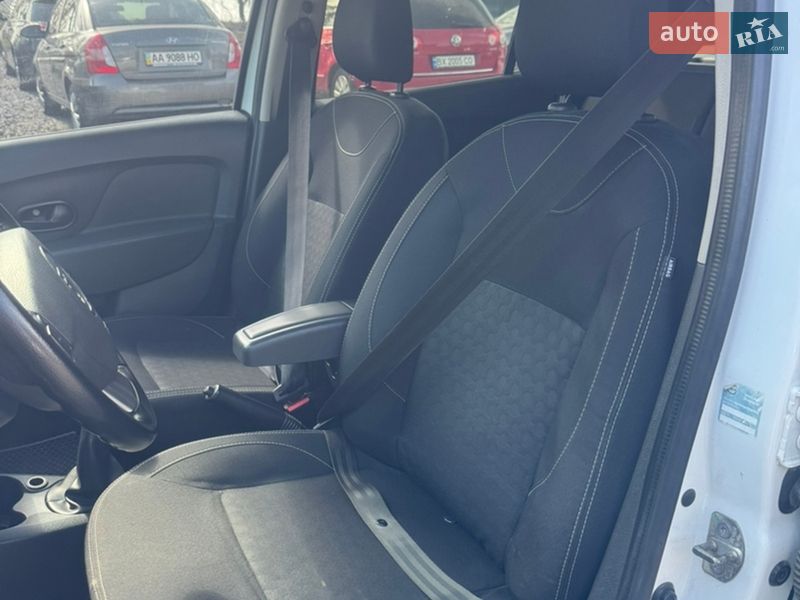 Седан Dacia Logan 2015 в Хмельницькому фото 16 Седан Dacia Logan 2015 в Хмельницькому