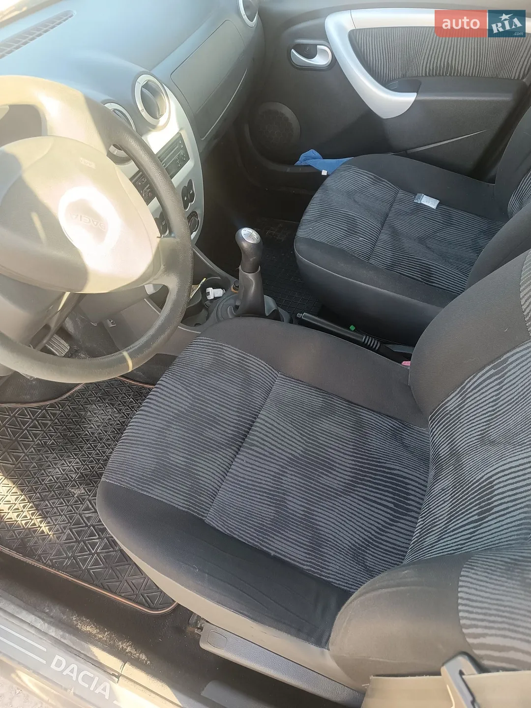 2010 Dacia Logan - мініатюра 9