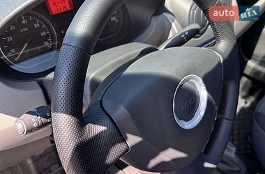Седан Dacia Logan 2008 в Кривом Роге