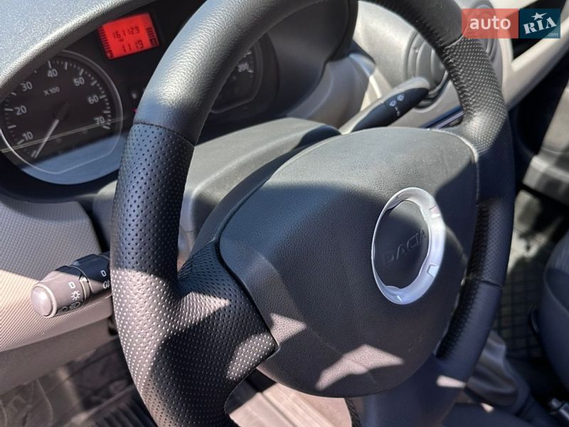 Седан Dacia Logan 2008 в Кривом Роге
