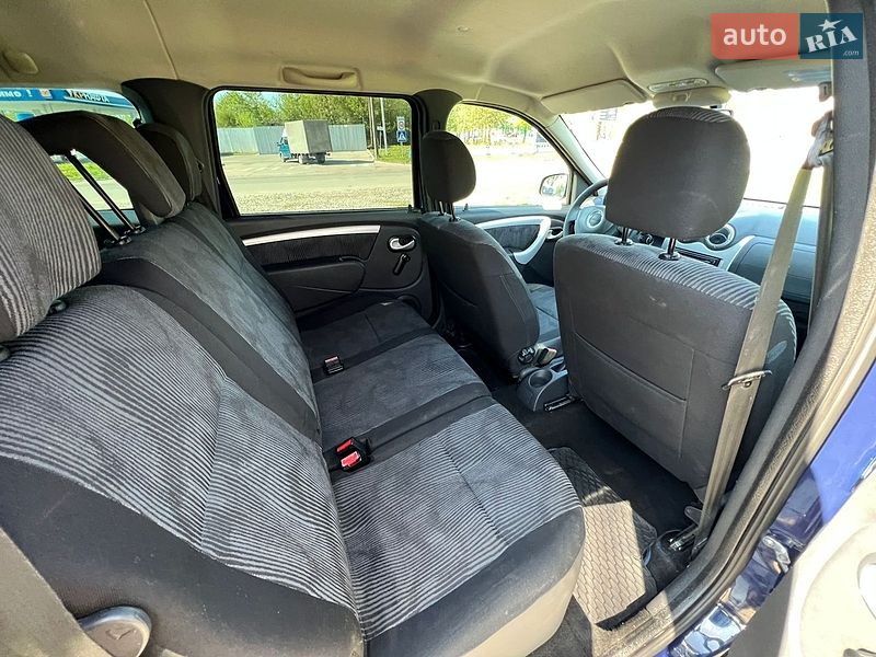 Седан Dacia Logan 2010 в Бердичеве