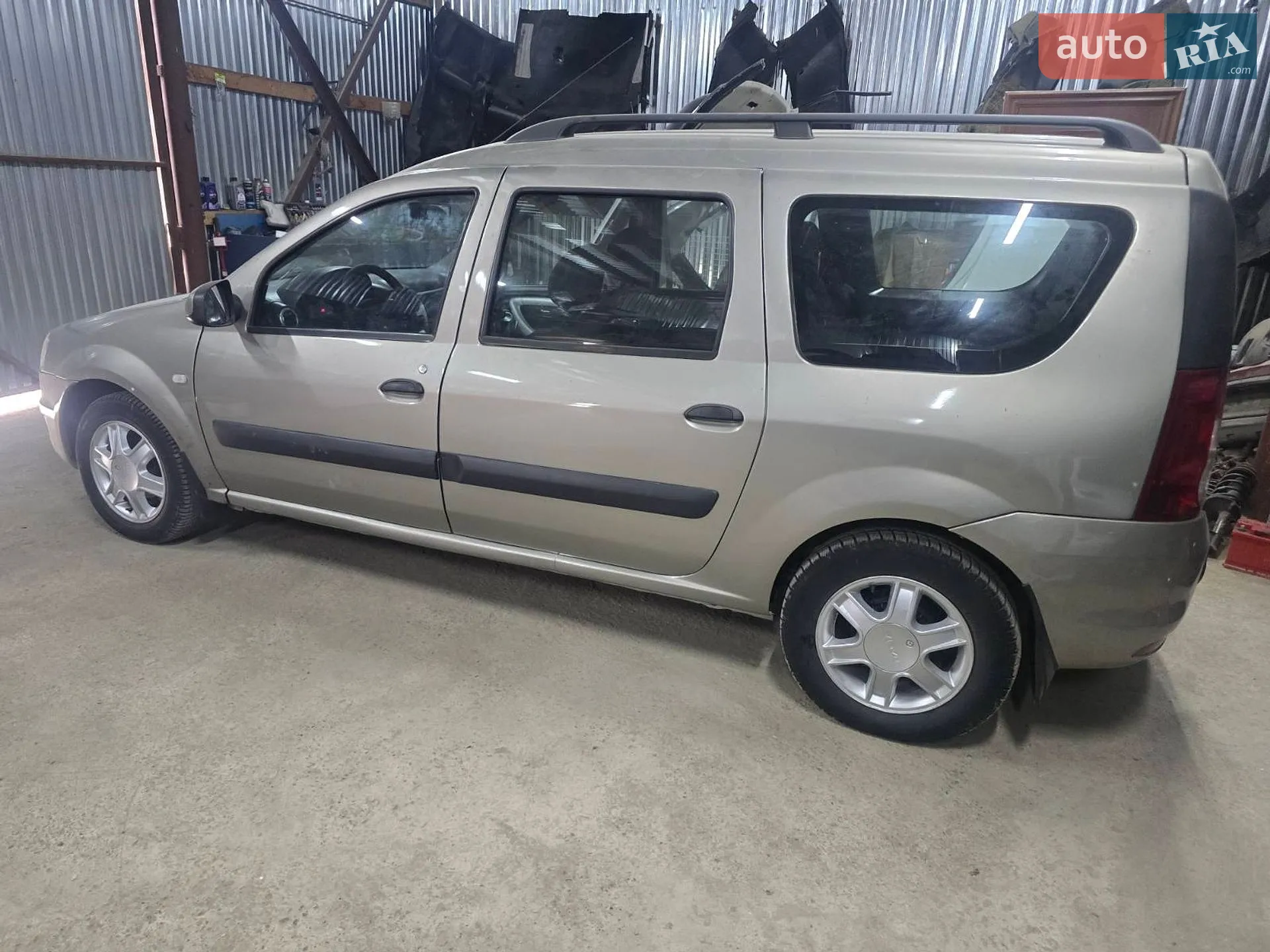 2011 Dacia Logan - мініатюра 2