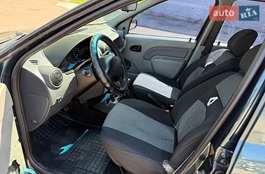 Седан Dacia Logan 2006 в Киеве