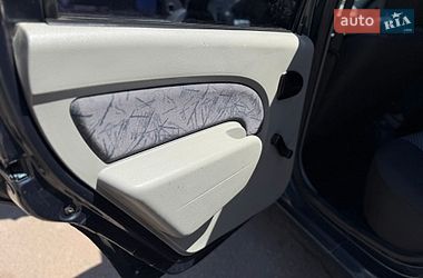 Седан Dacia Logan 2006 в Киеве