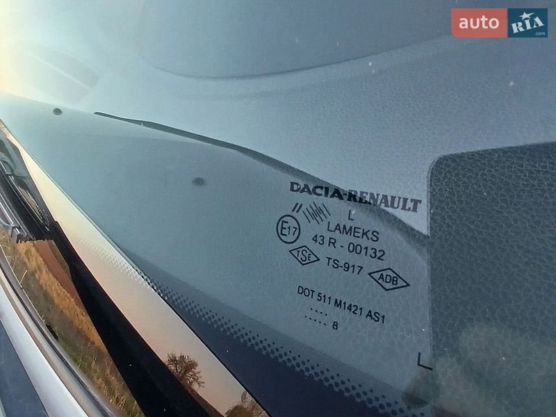 Седан Dacia Logan 2008 в Гадяче
