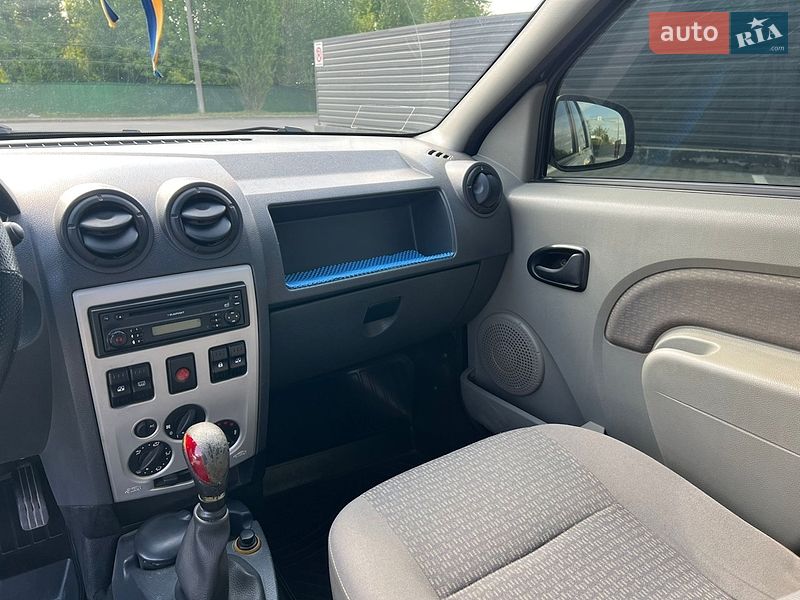 Седан Dacia Logan 2008 в Каменец-Подольском