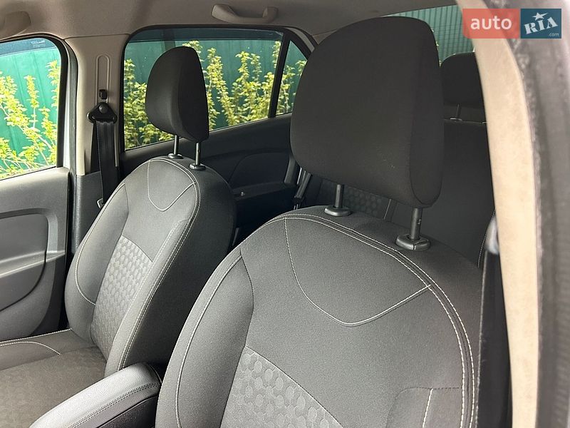 Седан Dacia Logan 2015 в Белой Церкви