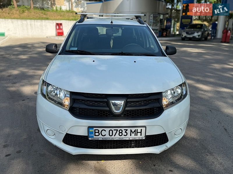 Седан Dacia Logan 2014 в Львове