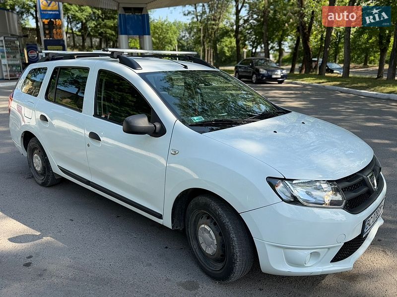 Седан Dacia Logan 2014 в Львове