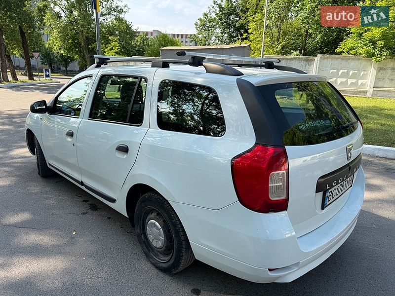 Седан Dacia Logan 2014 в Львове