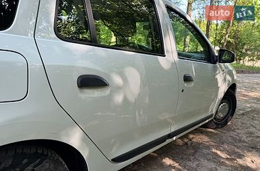 Седан Dacia Logan 2014 в Львове