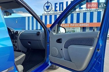 Седан Dacia Logan 2006 в Виннице