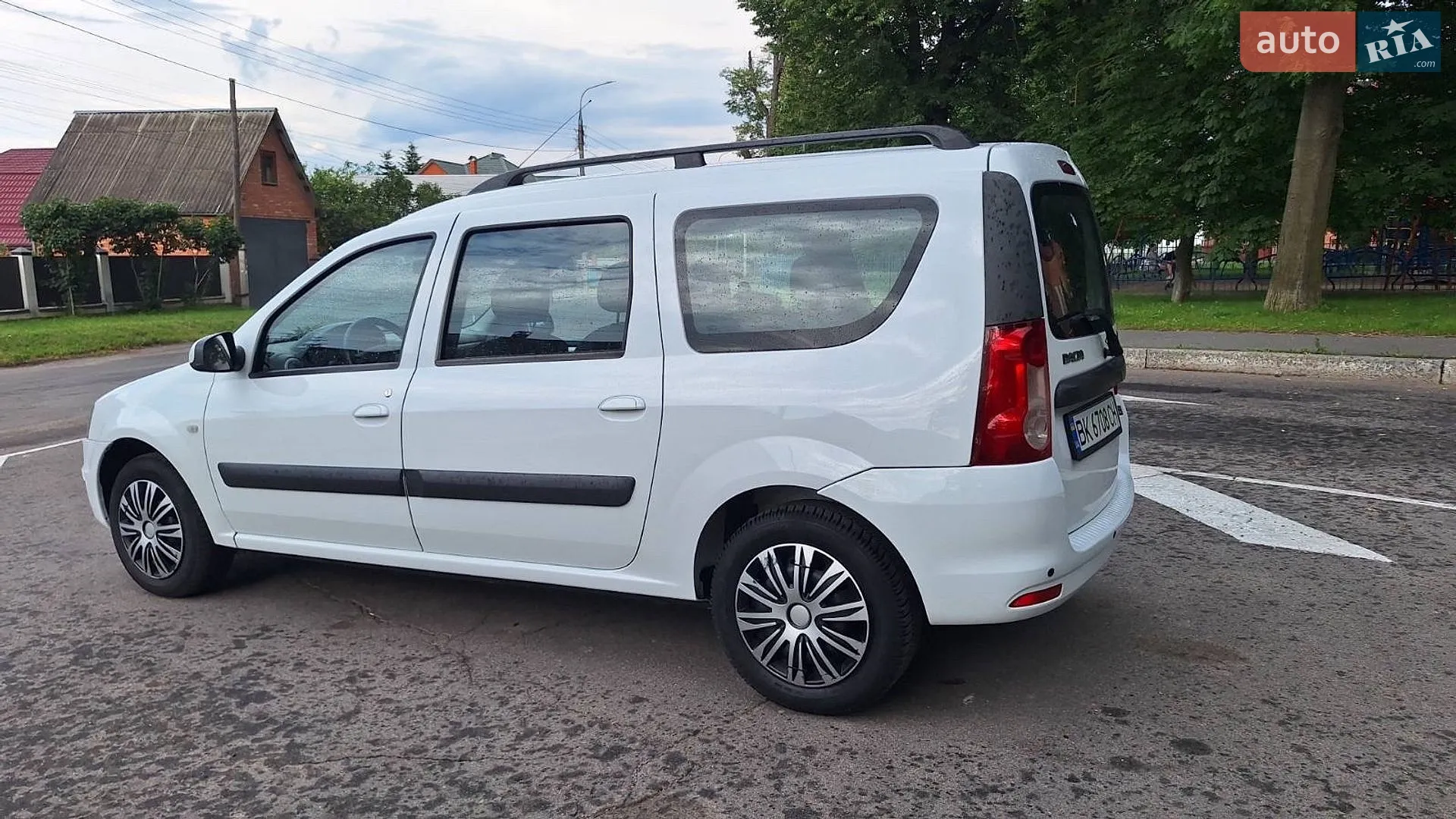 2011 Dacia Logan - мініатюра 19