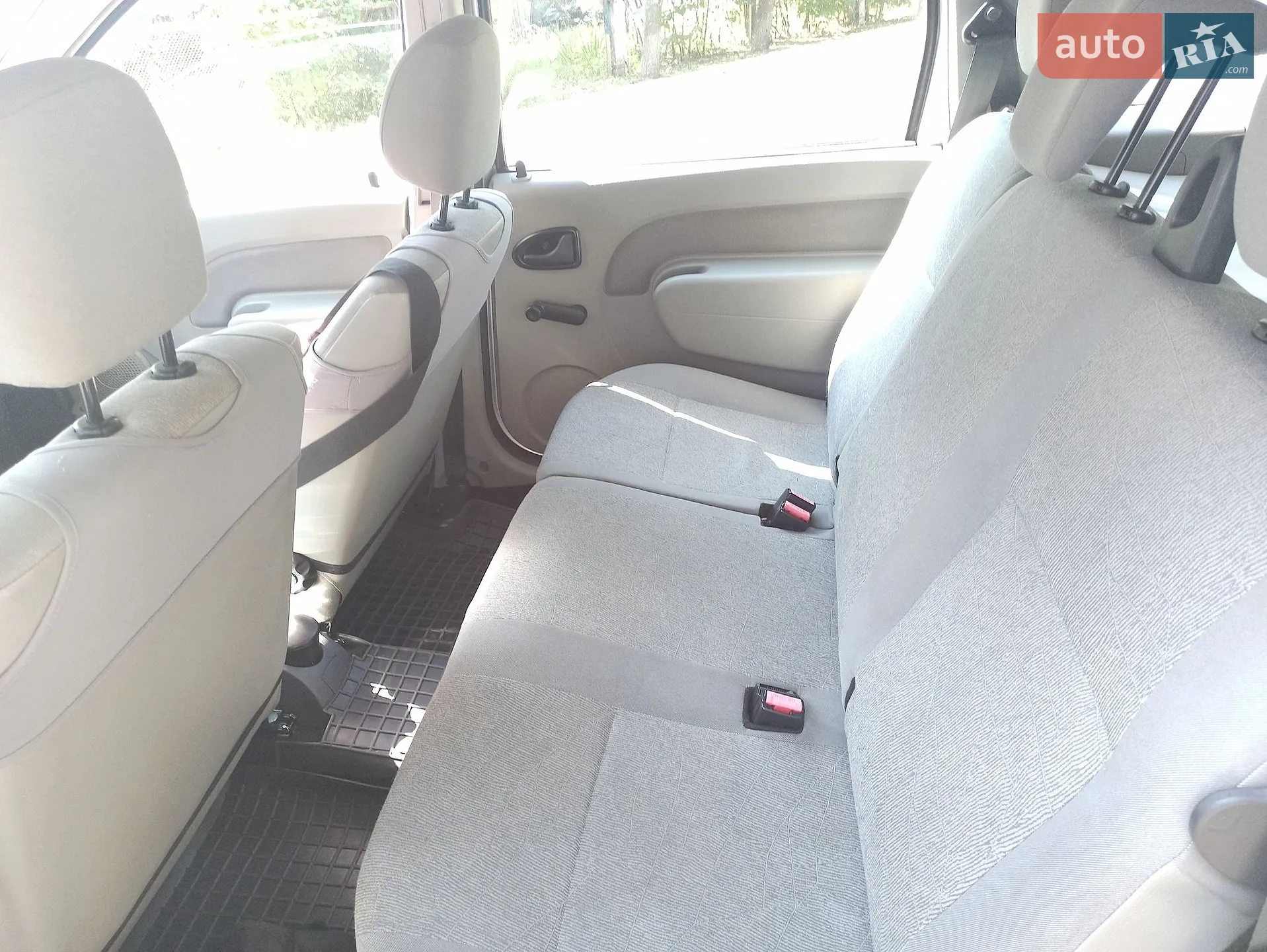 2012 Dacia Logan - мініатюра 17