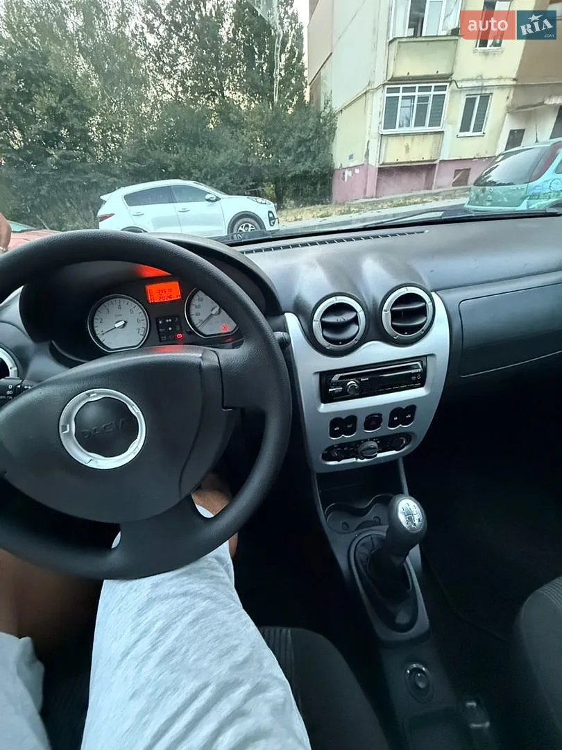 2010 Dacia Logan - мініатюра 11