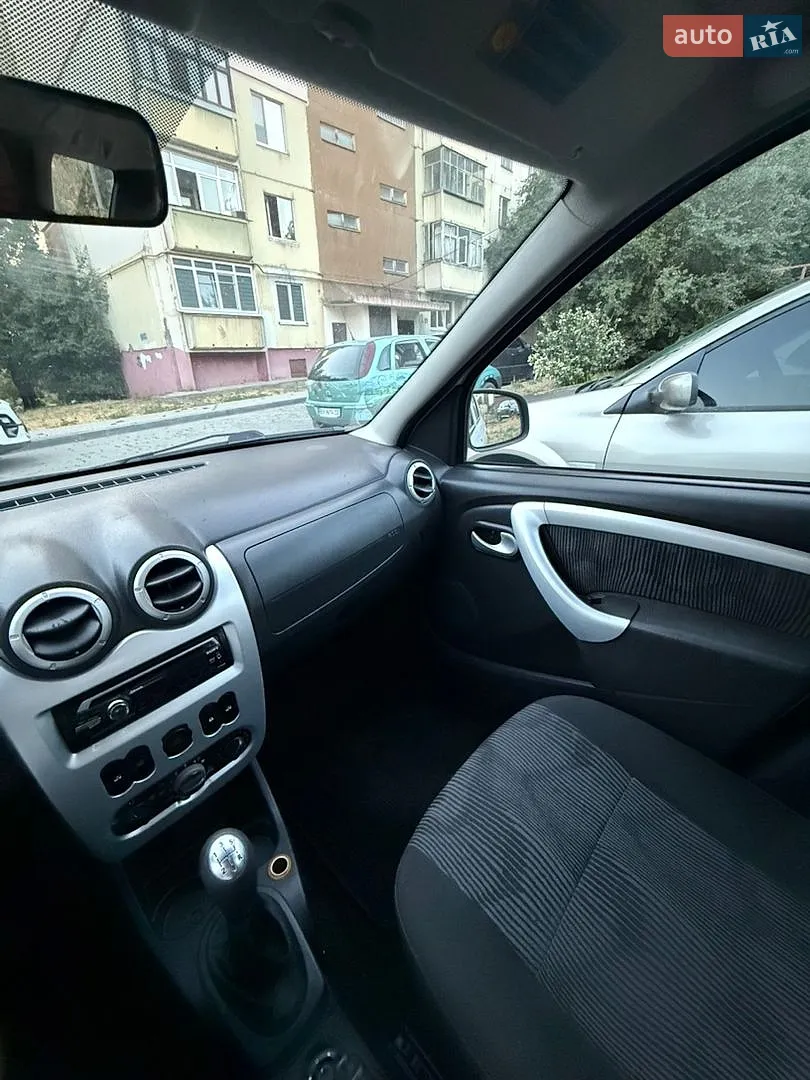 2010 Dacia Logan - мініатюра 13