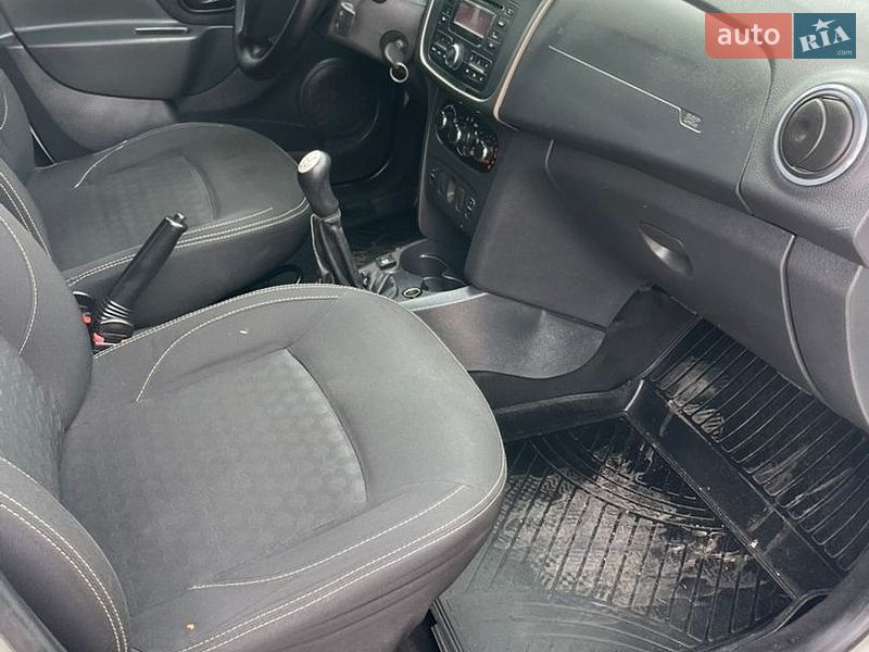 Седан Dacia Logan 2016 в Желтых Водах