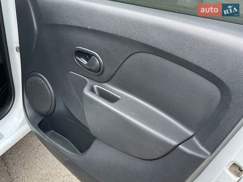 Седан Dacia Logan 2016 в Желтых Водах