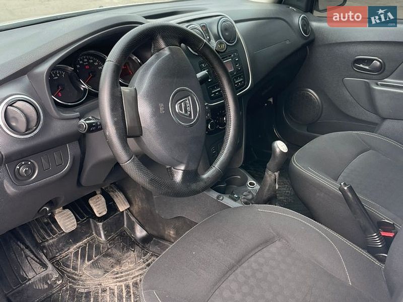 Седан Dacia Logan 2016 в Желтых Водах