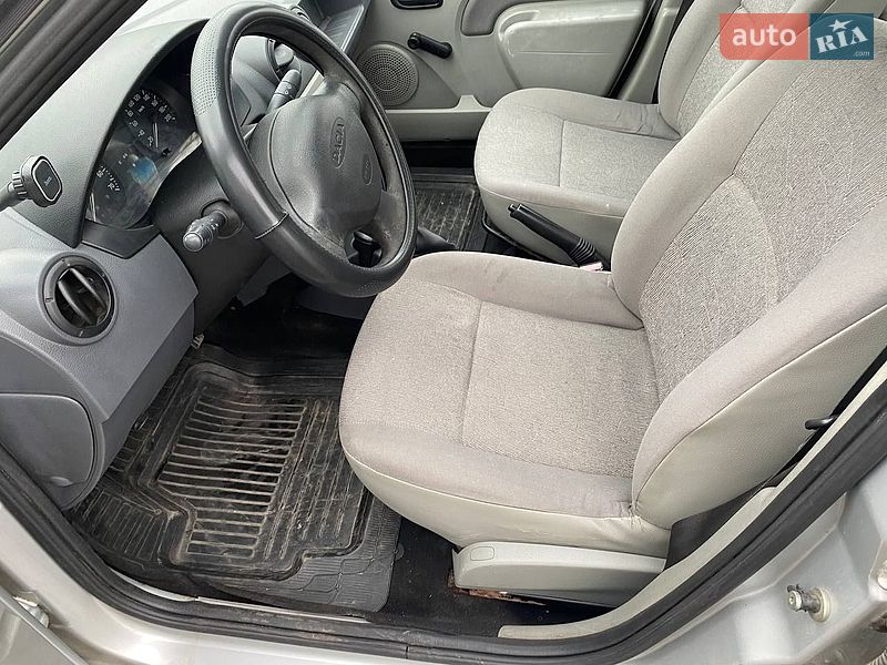 Седан Dacia Logan 2007 в Львове