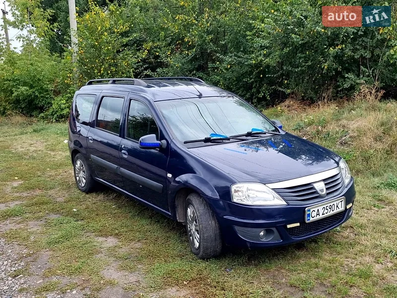 Dacia Logan 2011