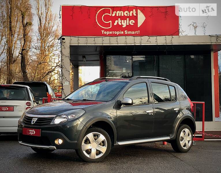 Позашляховик / Кросовер Dacia Sandero StepWay 2010 в 