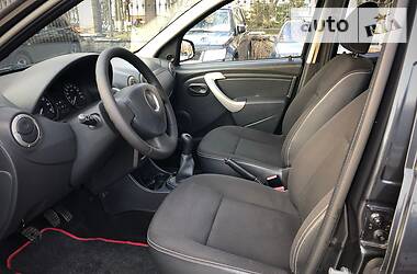 Позашляховик / Кросовер Dacia Sandero StepWay 2010 в 