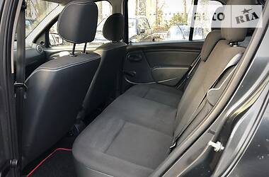 Позашляховик / Кросовер Dacia Sandero StepWay 2010 в 