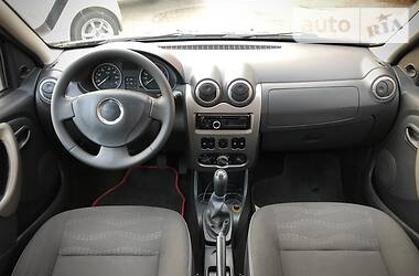 Позашляховик / Кросовер Dacia Sandero StepWay 2010 в 