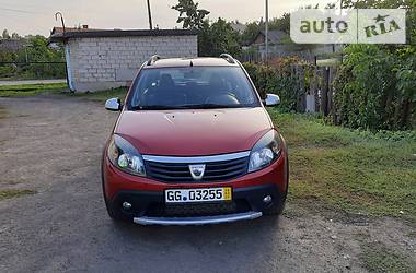 Внедорожник / Кроссовер Dacia Sandero StepWay 2012 в Кривом Роге