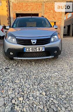 Хетчбек Dacia Sandero StepWay 2012 в Чернівцях