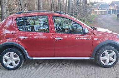 Хетчбек Dacia Sandero StepWay 2010 в Львові