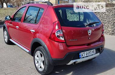 Хэтчбек Dacia Sandero StepWay 2012 в Ивано-Франковске