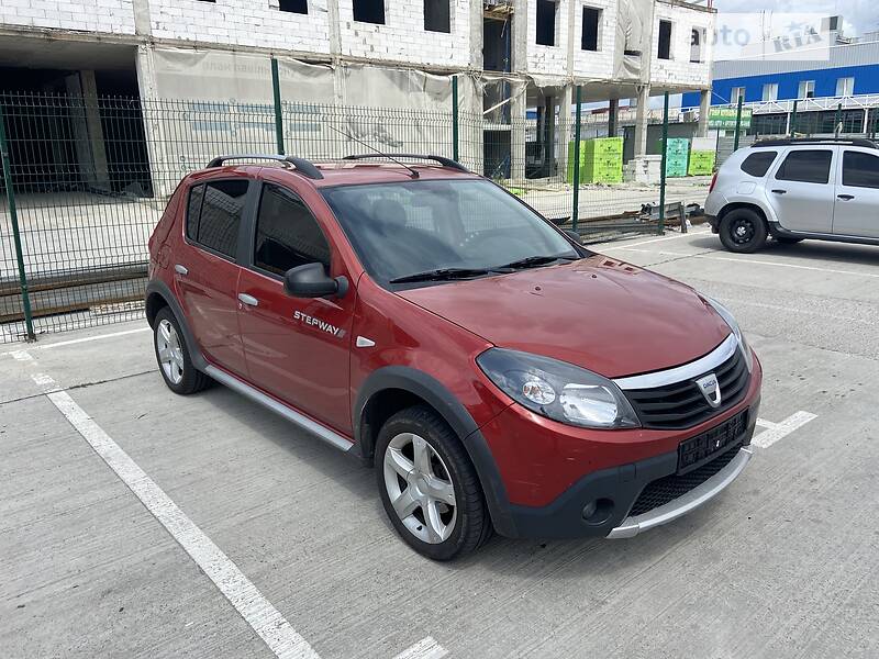 Хетчбек Dacia Sandero StepWay 2010 в Києві