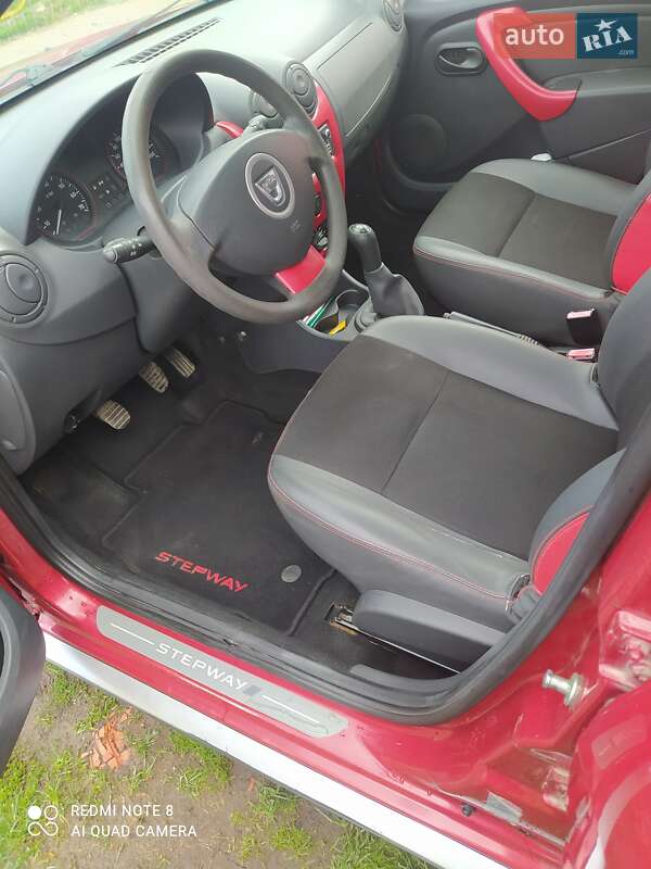 Хетчбек Dacia Sandero StepWay 2012 в Ужгороді