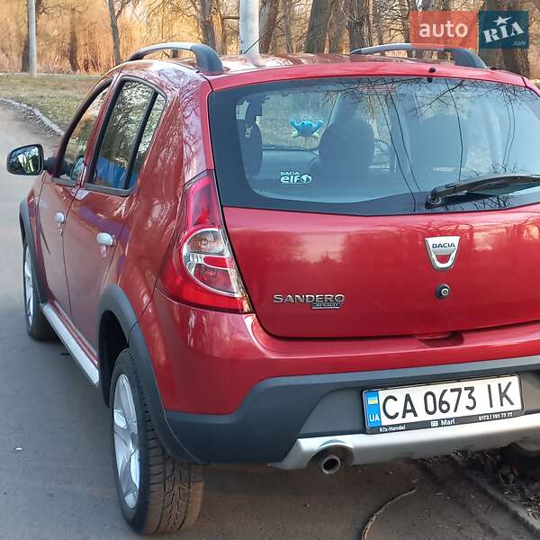Внедорожник / Кроссовер Dacia Sandero StepWay 2010 в Ольшанке фото 3 Внедорожник / Кроссовер Dacia Sandero StepWay 2010 в Ольшанке