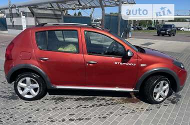 Позашляховик / Кросовер Dacia Sandero StepWay 2010 в Луцьку