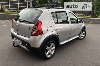 Внедорожник / Кроссовер Dacia Sandero StepWay 2012 в Виннице