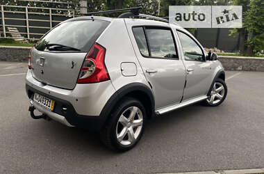 Внедорожник / Кроссовер Dacia Sandero StepWay 2012 в Виннице