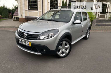 Внедорожник / Кроссовер Dacia Sandero StepWay 2012 в Виннице