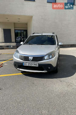 Внедорожник / Кроссовер Dacia Sandero StepWay 2010 в 