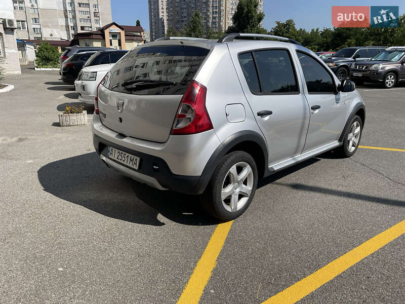 Позашляховик / Кросовер Dacia Sandero StepWay 2010 в Києві фото 6 Позашляховик / Кросовер Dacia Sandero StepWay 2010 в Києві