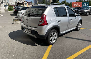 Внедорожник / Кроссовер Dacia Sandero StepWay 2010 в 