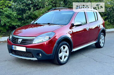 Внедорожник / Кроссовер Dacia Sandero StepWay 2012 в Виннице