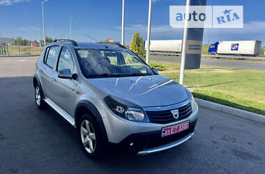 Позашляховик / Кросовер Dacia Sandero StepWay 2012 в Дніпрі