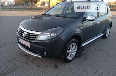 Позашляховик / Кросовер Dacia Sandero StepWay 2011 в Луцьку