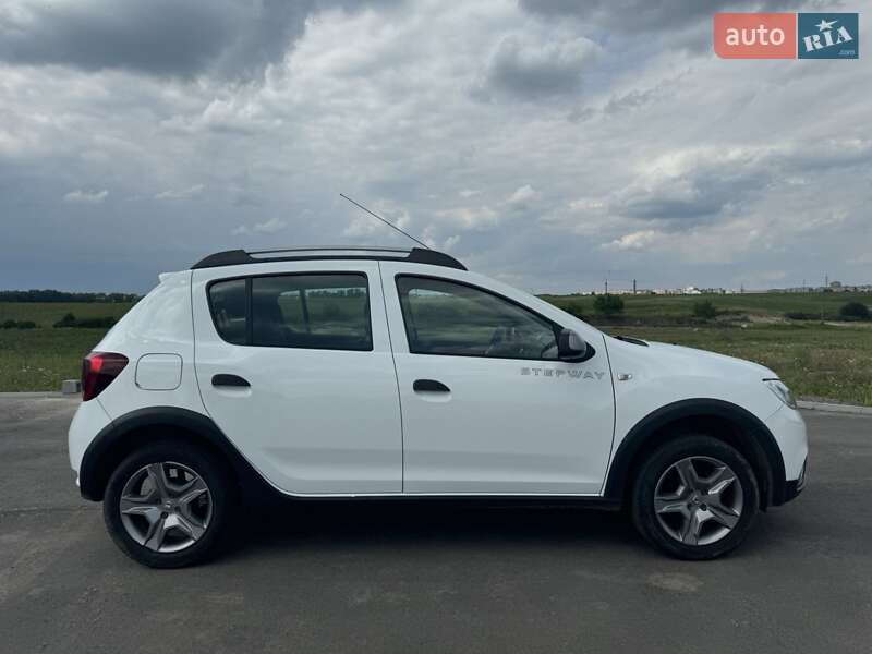 Внедорожник / Кроссовер Dacia Sandero StepWay 2018 в Ровно
