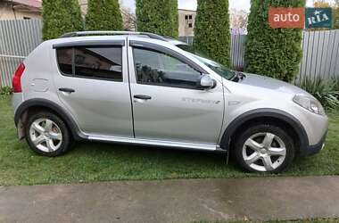 Внедорожник / Кроссовер Dacia Sandero StepWay 2010 в Бурштыне