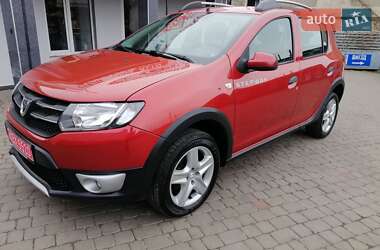 Позашляховик / Кросовер Dacia Sandero StepWay 2014 в Луцьку