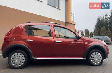 Внедорожник / Кроссовер Dacia Sandero StepWay 2009 в Самборе